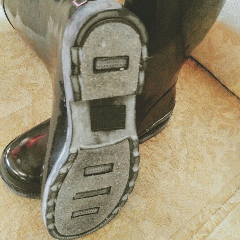 Towne by London Fog Rain Boots - Picture 3 of 3